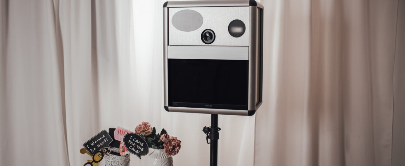 Audiogästebuch Österreich, Audio Gästebuch Hochzeit, Audio Gästebuch mieten, Sprachbotschaften Hochzeit, Hochzeit Gästebuch modern, Hochzeitserinnerung Audio, Hochzeitsgästebuch zum Sprechen, Audio Gästebuch Verleih Österreich, Kreatives Gästebuch Hochzeit, Persönliche Hochzeitsbotschaften, Erinnerungen zum Anhören, Hochzeitsgästebuch Vintage Stil, Retro Telefon Gästebuch, Gästebuch mit Sprachnachricht, Telefon Gästebuch Hochzeit, Sprachgästebuch Hochzeit, Emotionale Hochzeitsmomente, Hochzeitsideen Österreich, Hochzeit planen Österreich, Hochzeit Highlight Ideen, Audiogästebuch Wien, Audiogästebuch Niederösterreich, Audio Gästebuch Salzburg, Audio Gästebuch Steiermark, Audio Gästebuch Tirol, Hochzeitsideen Österreich, Hochzeit Dienstleister Österreich, Hochzeit mieten Equipment Österreich, Fotobox mieten Ostösterreich, Fotobox Hochzeit Wien, Fotobox Niederösterreich, Fotobox Burgenland, Fotobox Steiermark Ost, Fotobox Verleih Wien, Photobooth Wien mieten, Fotobox für Hochzeit Ostösterreich, Fotoautomat Hochzeit Wien, Selfiebox Niederösterreich, Fotobox Burgenland, Fotobox mieten Burgenland, Hochzeitsfotobox Burgenland, Fotobox Anbieter Burgenland, Fotobox Oststeiermark, Fotobox Fürstenfeld, Fotobox Hartberg Hochzeit