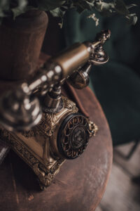 retrofon dasretrofon audiogästebuch traumtelefon vintagetelefon Retrotelefon, Audiogästebuch Österreich, Audio Gästebuch Hochzeit, Audio Gästebuch mieten, Sprachbotschaften Hochzeit, Hochzeit Gästebuch modern, Hochzeitserinnerung Audio, Hochzeitsgästebuch zum Sprechen, Audio Gästebuch Verleih Österreich, Kreatives Gästebuch Hochzeit, Persönliche Hochzeitsbotschaften, Erinnerungen zum Anhören, Hochzeitsgästebuch Vintage Stil, Retro Telefon Gästebuch, Gästebuch mit Sprachnachricht, Telefon Gästebuch Hochzeit, Sprachgästebuch Hochzeit, Emotionale Hochzeitsmomente, Hochzeitsideen Österreich, Hochzeit planen Österreich, Hochzeit Highlight Ideen, Audiogästebuch Wien, Audiogästebuch Niederösterreich, Audio Gästebuch Salzburg, Audio Gästebuch Steiermark, Audio Gästebuch Tirol, Hochzeitsideen Österreich, Hochzeit Dienstleister Österreich, Hochzeit mieten Equipment Österreich, Fotobox mieten Ostösterreich, Fotobox Hochzeit Wien, Fotobox Niederösterreich, Fotobox Burgenland, Fotobox Steiermark Ost, Fotobox Verleih Wien, Photobooth Wien mieten, Fotobox für Hochzeit Ostösterreich, Fotoautomat Hochzeit Wien, Selfiebox Niederösterreich, Fotobox Burgenland, Fotobox mieten Burgenland, Hochzeitsfotobox Burgenland, Fotobox Anbieter Burgenland, Fotobox Oststeiermark, Fotobox Fürstenfeld, Fotobox Hartberg Hochzeit