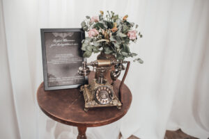 retrofon dasretrofon audiogästebuch traumtelefon vintagetelefon Retrotelefon, Audiogästebuch Österreich, Audio Gästebuch Hochzeit, Audio Gästebuch mieten, Sprachbotschaften Hochzeit, Hochzeit Gästebuch modern, Hochzeitserinnerung Audio, Hochzeitsgästebuch zum Sprechen, Audio Gästebuch Verleih Österreich, Kreatives Gästebuch Hochzeit, Persönliche Hochzeitsbotschaften, Erinnerungen zum Anhören, Hochzeitsgästebuch Vintage Stil, Retro Telefon Gästebuch, Gästebuch mit Sprachnachricht, Telefon Gästebuch Hochzeit, Sprachgästebuch Hochzeit, Emotionale Hochzeitsmomente, Hochzeitsideen Österreich, Hochzeit planen Österreich, Hochzeit Highlight Ideen, Audiogästebuch Wien, Audiogästebuch Niederösterreich, Audio Gästebuch Salzburg, Audio Gästebuch Steiermark, Audio Gästebuch Tirol, Hochzeitsideen Österreich, Hochzeit Dienstleister Österreich, Hochzeit mieten Equipment Österreich, Fotobox mieten Ostösterreich, Fotobox Hochzeit Wien, Fotobox Niederösterreich, Fotobox Burgenland, Fotobox Steiermark Ost, Fotobox Verleih Wien, Photobooth Wien mieten, Fotobox für Hochzeit Ostösterreich, Fotoautomat Hochzeit Wien, Selfiebox Niederösterreich, Fotobox Burgenland, Fotobox mieten Burgenland, Hochzeitsfotobox Burgenland, Fotobox Anbieter Burgenland, Fotobox Oststeiermark, Fotobox Fürstenfeld, Fotobox Hartberg Hochzeit